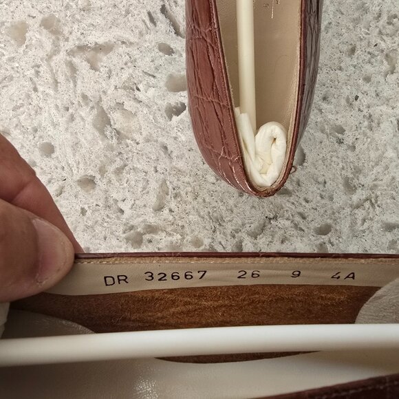 Salvatore Ferragamo Laura Tan 033 Calf Croc Print - Picture 5 of 5